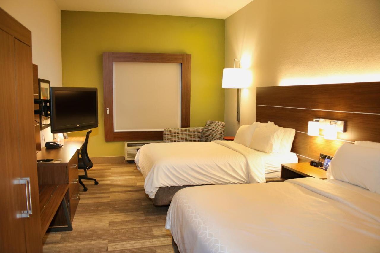 Holiday Inn Express By Ihg Douglas Bagian luar foto