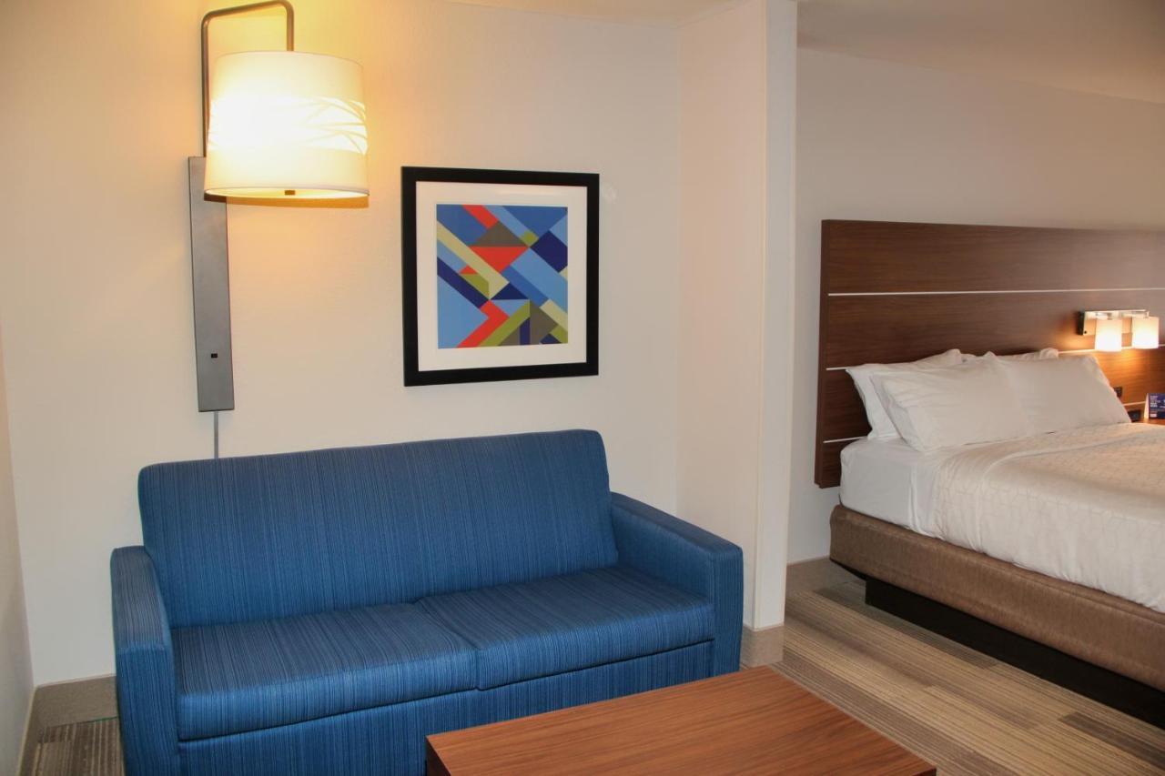 Holiday Inn Express By Ihg Douglas Bagian luar foto
