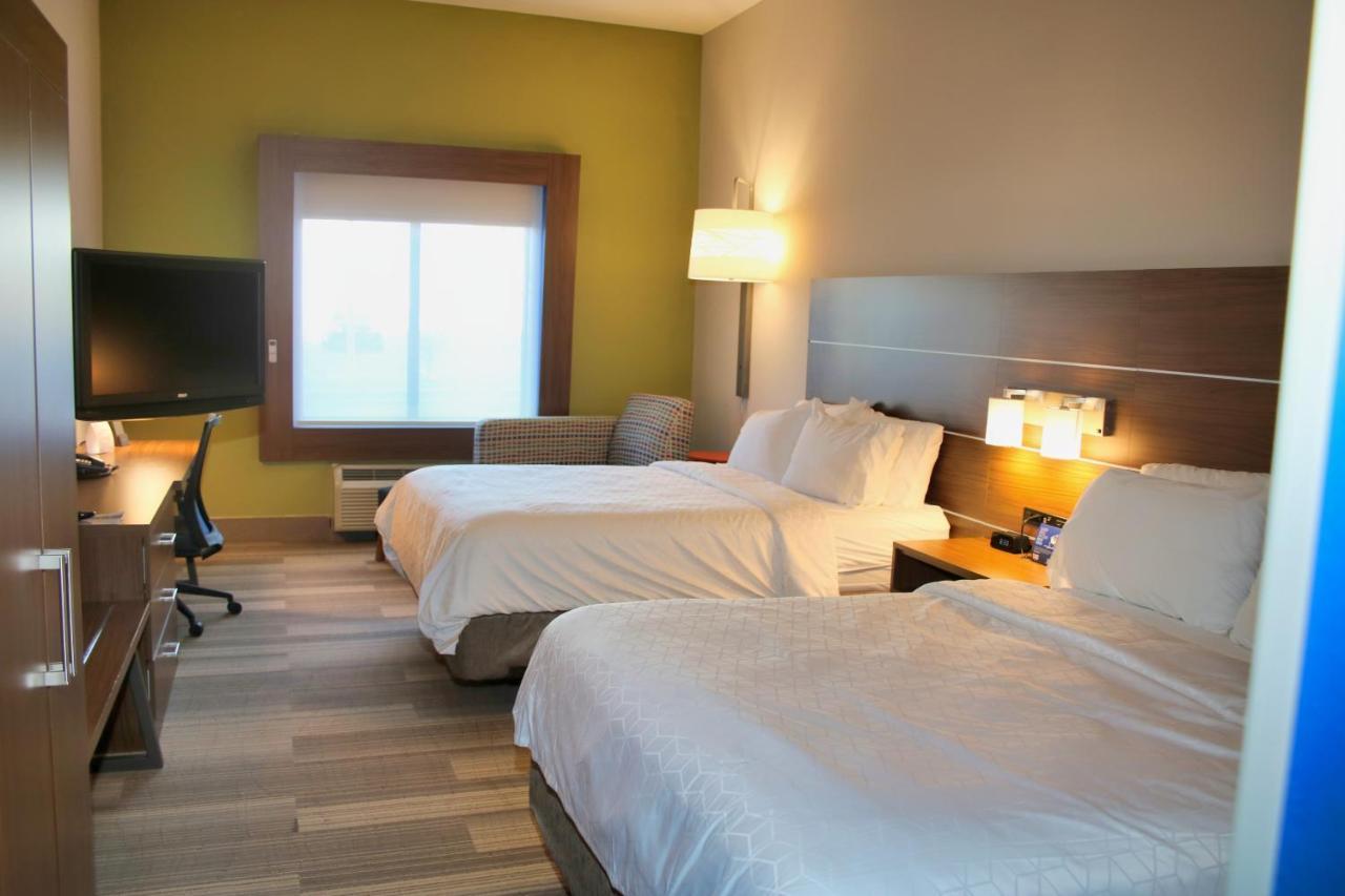 Holiday Inn Express By Ihg Douglas Bagian luar foto