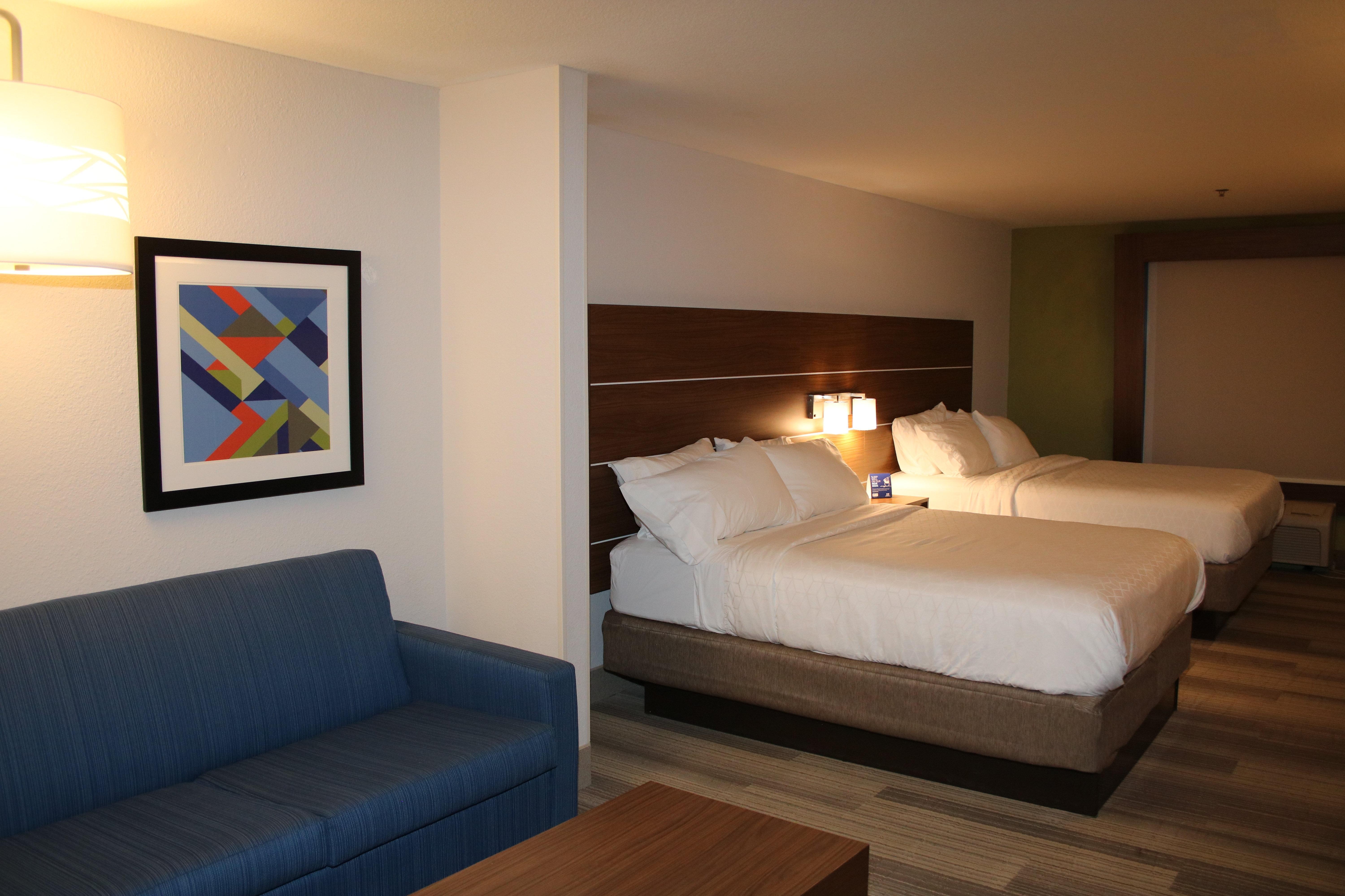 Holiday Inn Express By Ihg Douglas Bagian luar foto