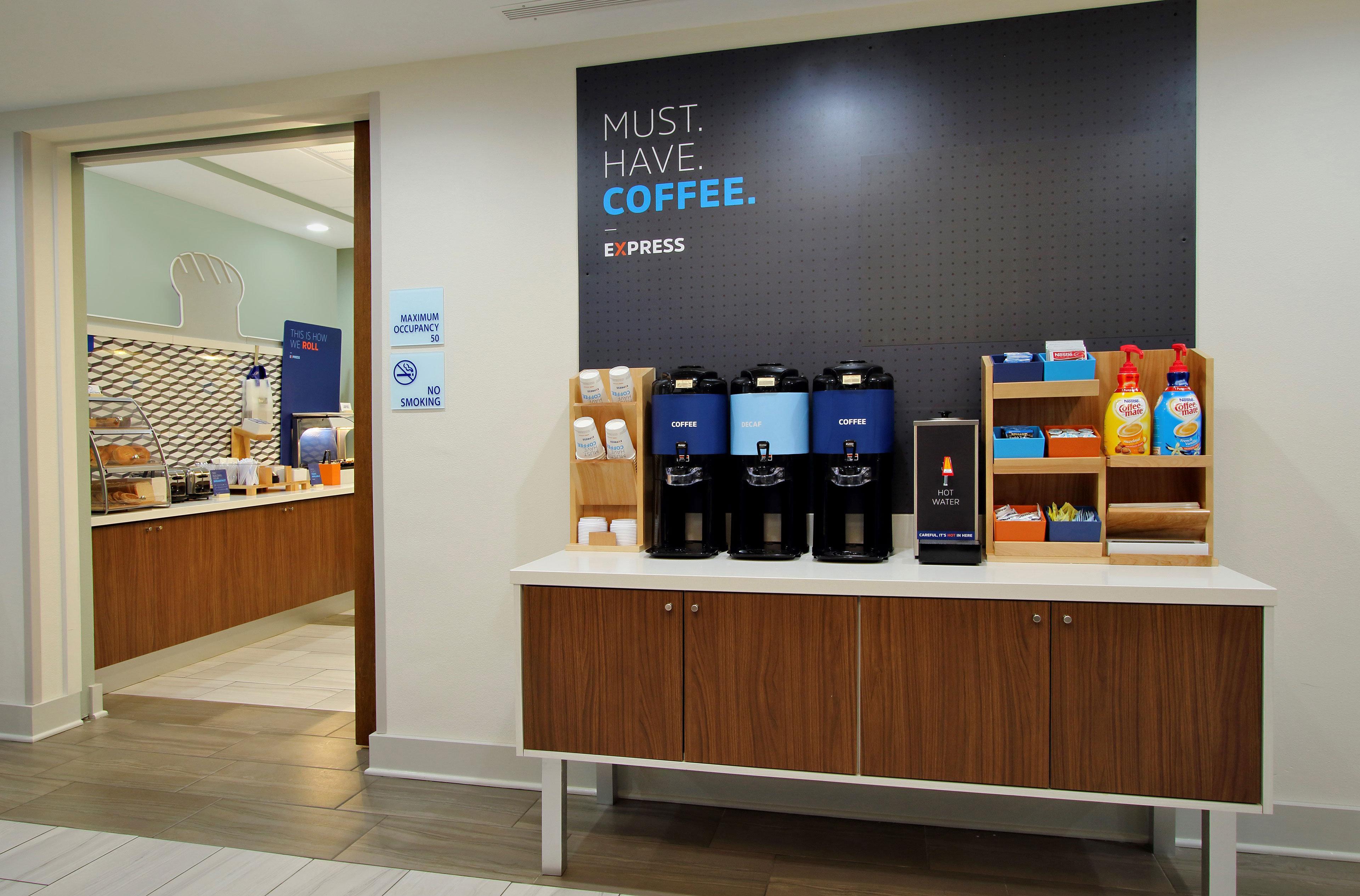 Holiday Inn Express By Ihg Douglas Bagian luar foto