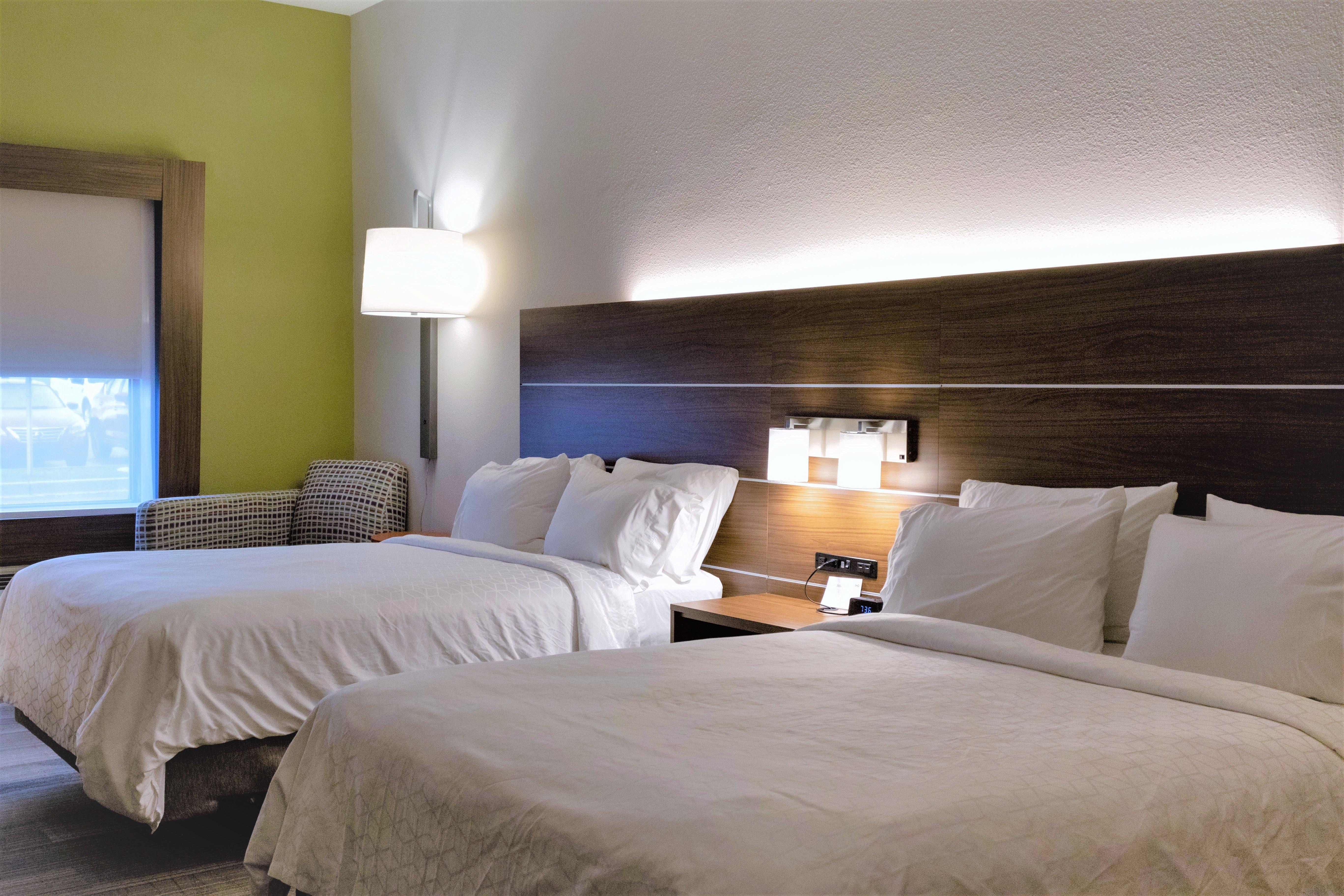 Holiday Inn Express By Ihg Douglas Bagian luar foto