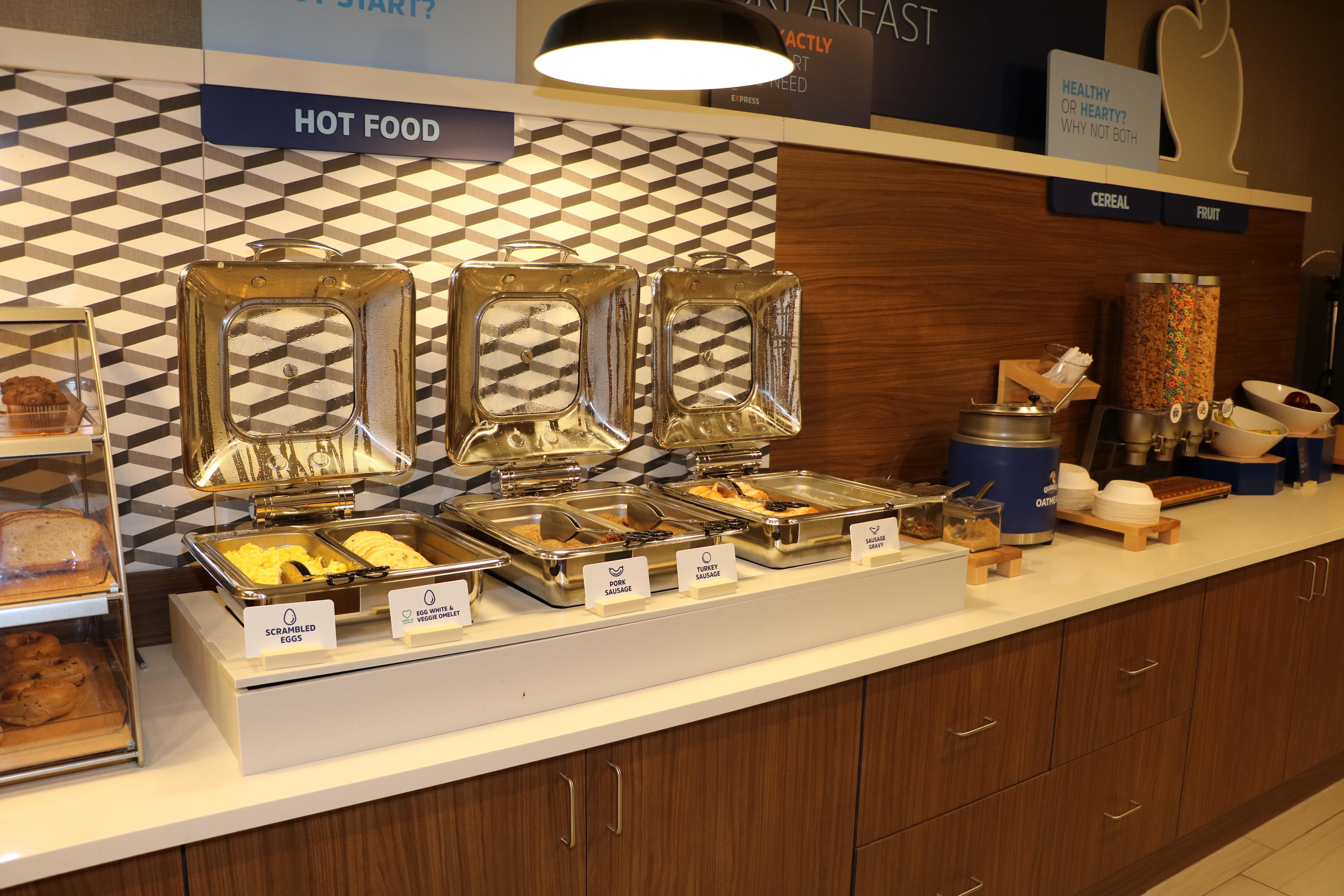 Holiday Inn Express By Ihg Douglas Bagian luar foto