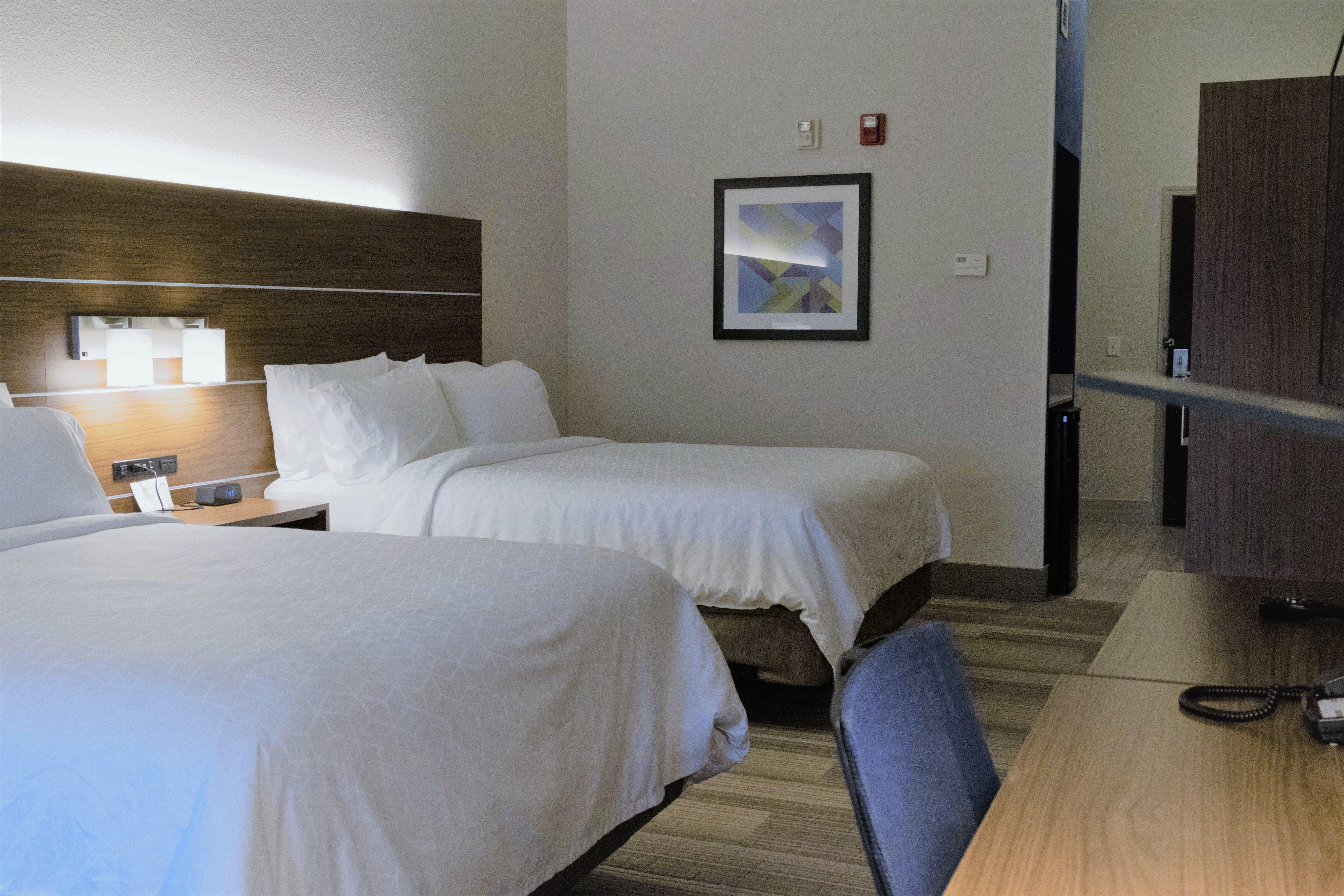 Holiday Inn Express By Ihg Douglas Bagian luar foto